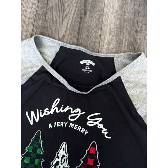 Holiday Time Size Large (worn once fits more like M) - Baseball Style Xmas Tee - Picture 4 of 4